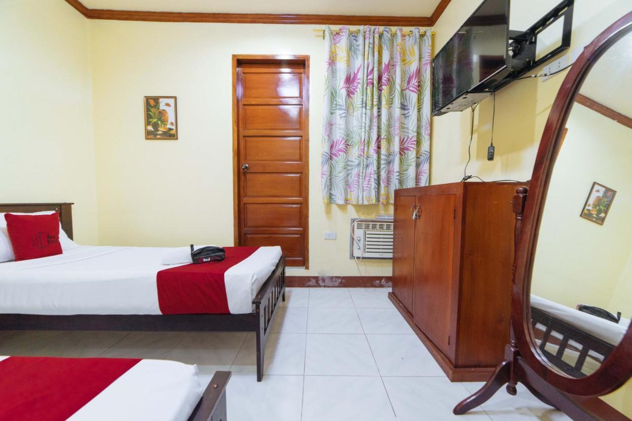 Reddoorz Near Golden Sarok Shrine Hotell Kalibo Eksteriør bilde