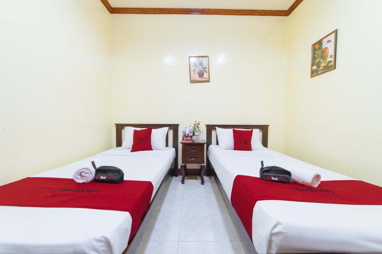 Reddoorz Near Golden Sarok Shrine Hotell Kalibo Eksteriør bilde