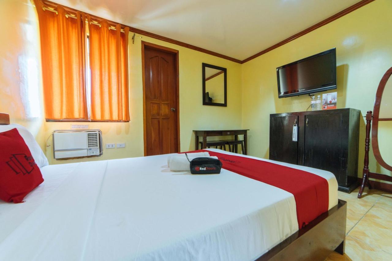 Reddoorz Near Golden Sarok Shrine Hotell Kalibo Eksteriør bilde