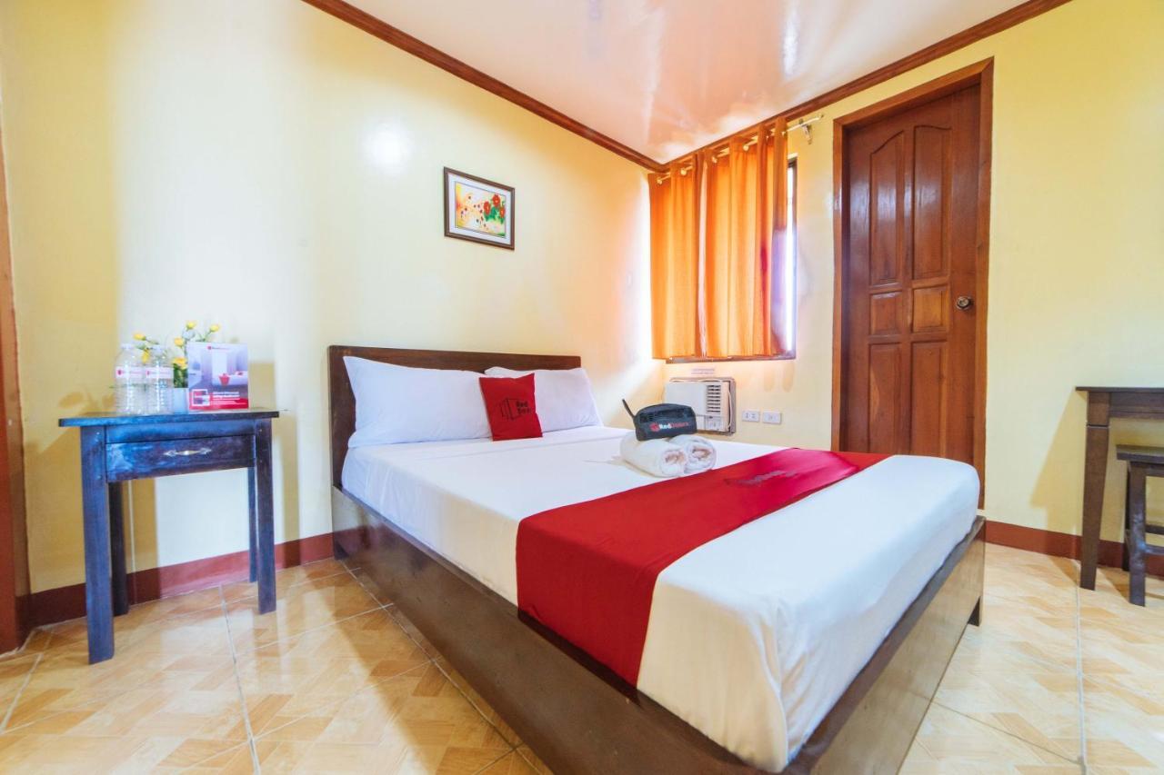 Reddoorz Near Golden Sarok Shrine Hotell Kalibo Eksteriør bilde