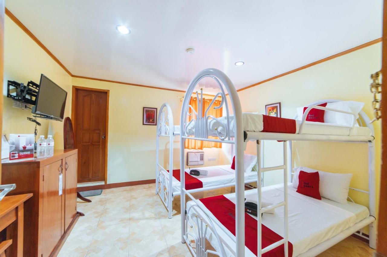 Reddoorz Near Golden Sarok Shrine Hotell Kalibo Eksteriør bilde